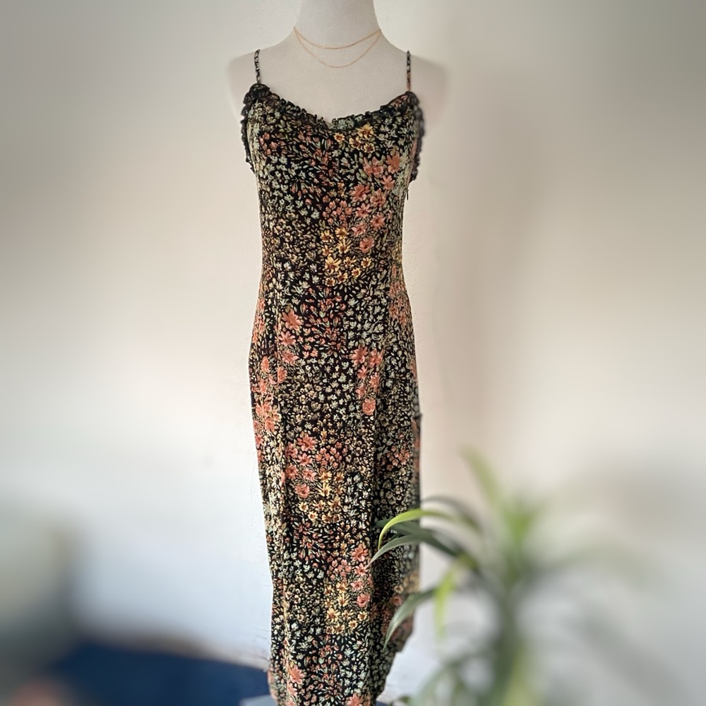 Dress Forum Black and Pink Floral Midi Dress